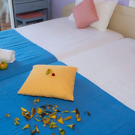 Nikos Hotel มาเลีย ภายนอก รูปภาพ