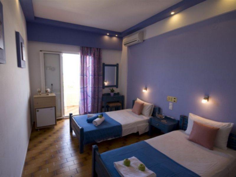 Nikos Hotel มาเลีย ภายนอก รูปภาพ