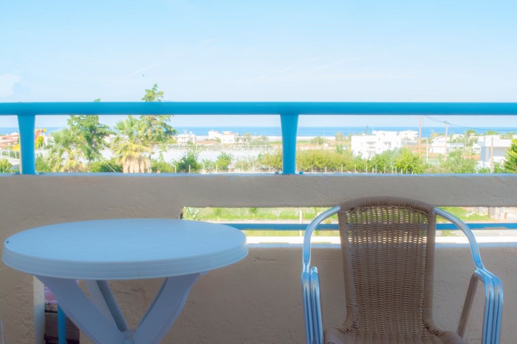 Nikos Hotel มาเลีย ภายนอก รูปภาพ
