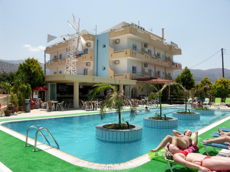 Nikos Hotel มาเลีย ภายนอก รูปภาพ