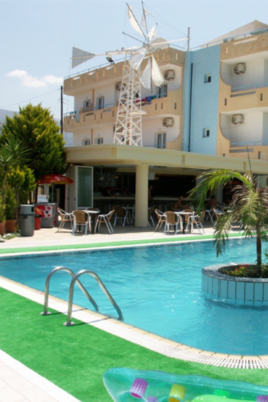 Nikos Hotel มาเลีย ภายนอก รูปภาพ